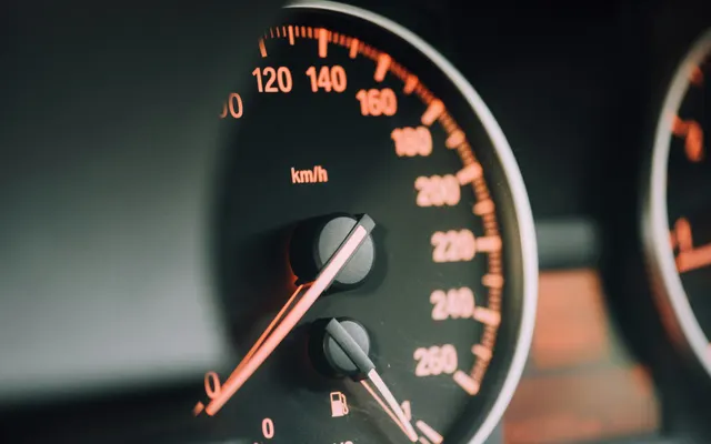 Compteur automobile contrôlé dans un garage